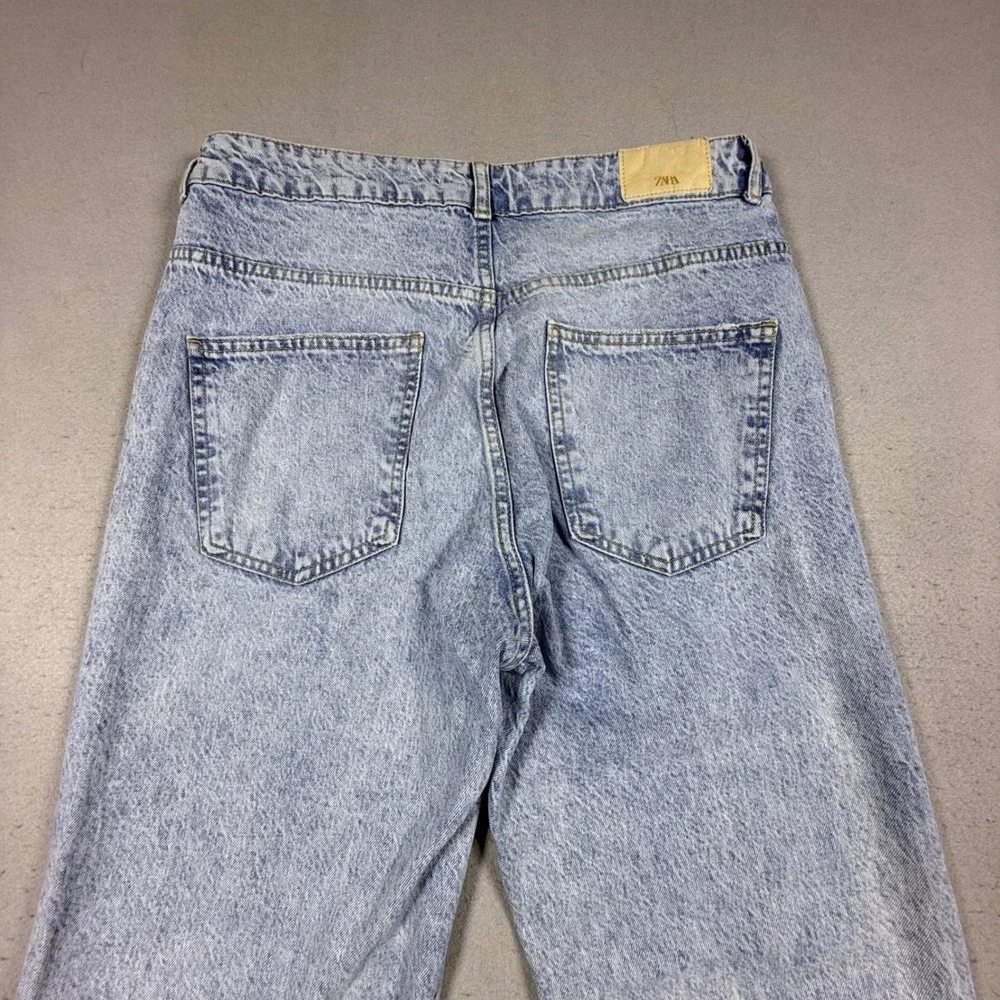 Zara Men(uni) Light Wash Straight Leg Distressed Raw Hem JeansBlue Denim Size 32
